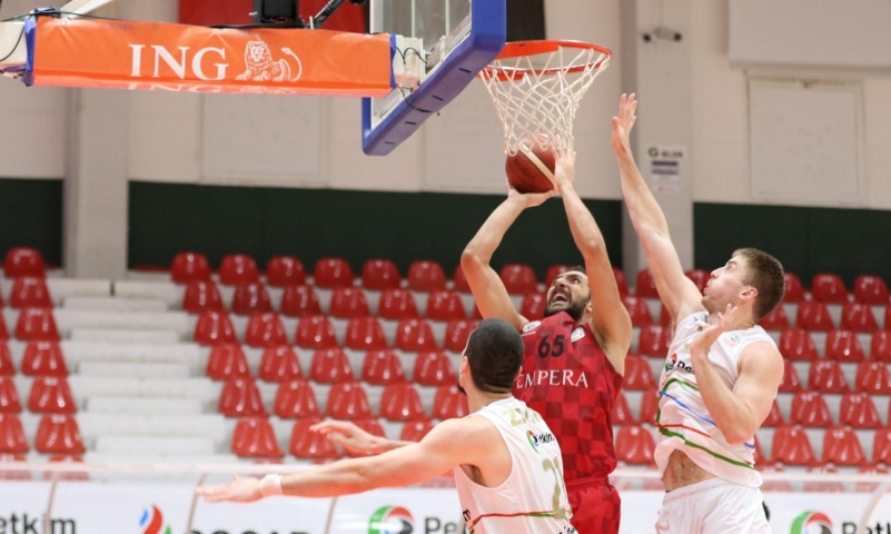 Empere Halı Gaziantep Basketbol evinde Tofaş'ı ağırlayacak