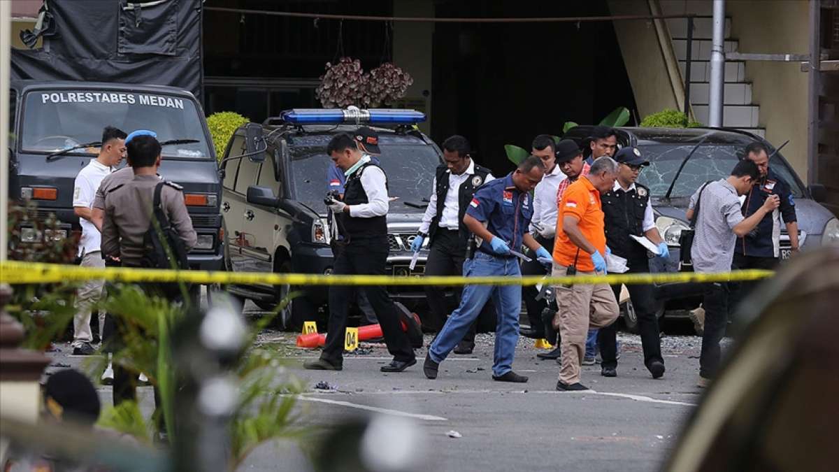 Endonezya'da kiliseye bombalı saldırı düzenlendi