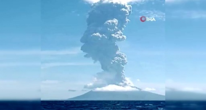 Endonezya'daki Ili Lewotolok Yanardağı'nda patlama