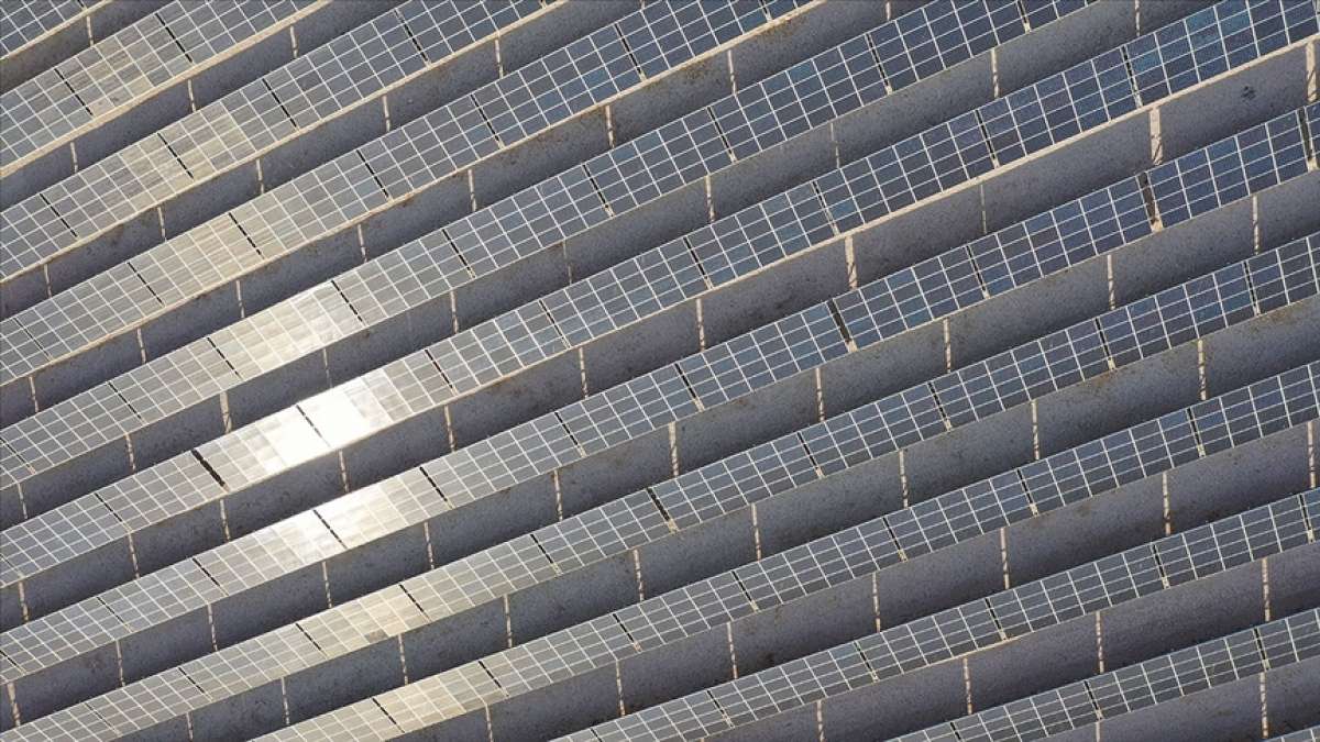 Enerji santrallerinde 'hibrit' düzenlemesi güneş sektörünü hareketlendirecek