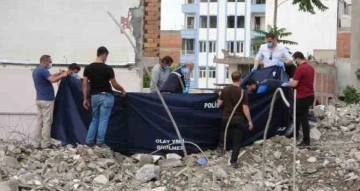 Enkazdan çıkarılan cesedin kimliği belirlendi