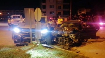 Erzincan’da düğün konvoyunda kaza: 7 yaralı!