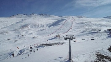Erzurum'da düzenlenecek "2023 ISF Kış Oyunları"na 23 ülkeden 400 sporcu katılacak