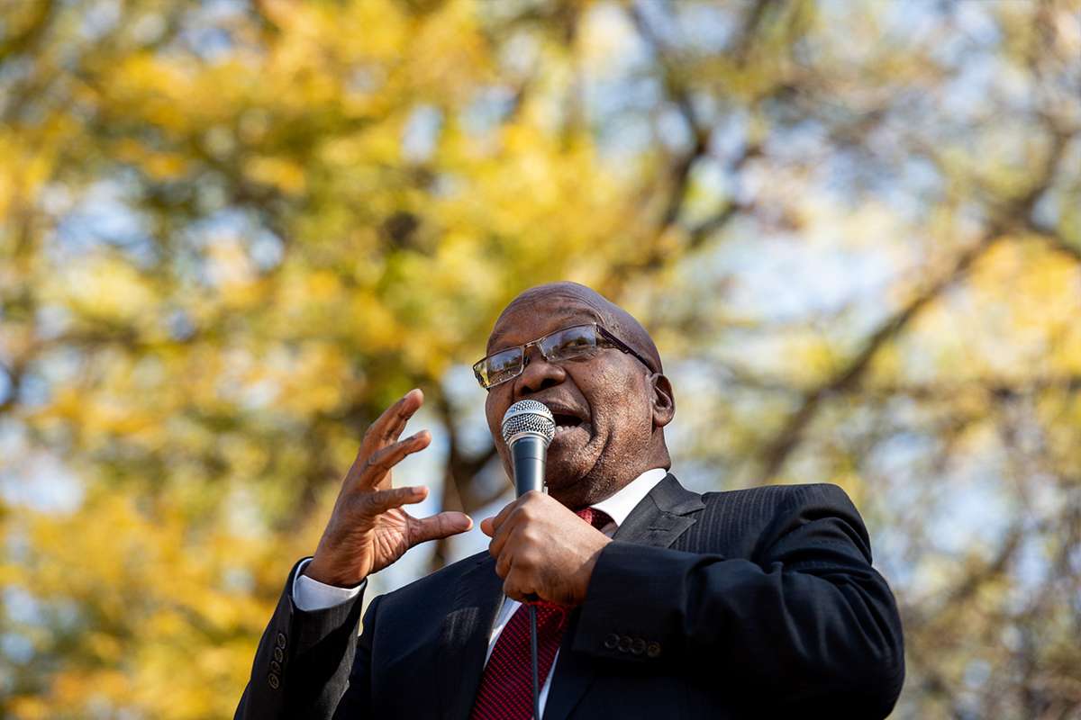 Eski Afrika Devlet Başkanı Zuma'nın yolsuzluk davası ertelendi