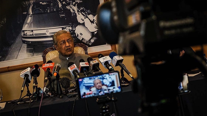 Eski Malezya Başbakanı Mahathir'in yeni parti başvurusu reddedildi