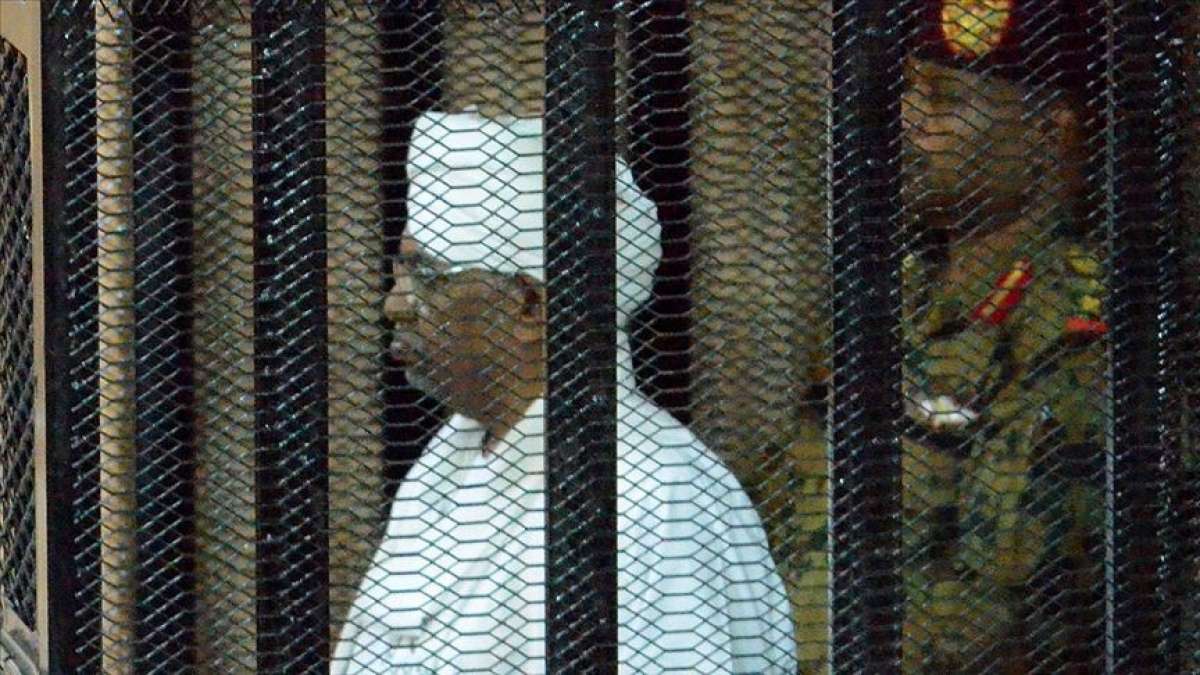 Eski Sudan Cumhurbaşkanı Beşir'in yargılandığı '1989 darbesi' davası 28 Mart'ta