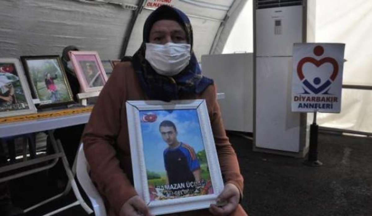 Evlat nöbetindeki anne: Çocuğumu HDP ve PKK'dan istiyorum