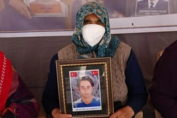 Evlat nöbetindeki anne: 'HDP’nin kapatılmasını istiyoruz'