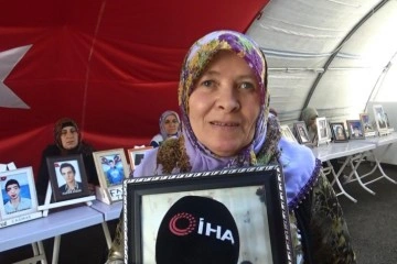 Evlat nöbetindeki anneden oğluna Kürtçe 'teslim ol’ çağrısı