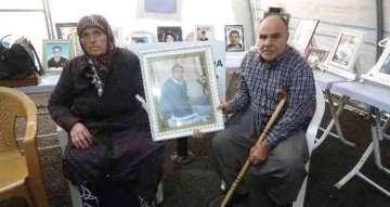 Evlat nöbetine bir aile de Gaziantep’ten katıldı