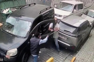 Fatih'te sürücüye döner bıçağıyla saldıran kağıt toplayıcısı hakkında karar