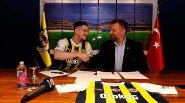 Fenerbahçe, İngiliz futbolcu Ryan Kent ile 4 yıllık sözleşme imzaladı
