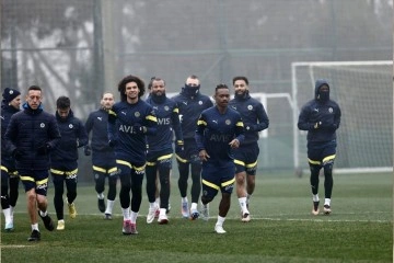 Fenerbah&ccedil;e, Kayserispor ma&ccedil;ı hazırlıklarını s&uuml;rd&uuml;rd&uuml;