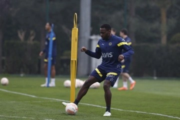 Fenerbah&ccedil;e, Sevilla ma&ccedil;ı hazırlıklarına başladı