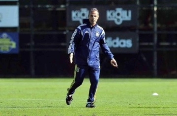 Fenerbahçe, takımın başına İsmail Kartal'ı getirdi