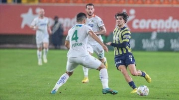 Fenerbah&ccedil;e, yarın Alanyaspor'a konuk olacak