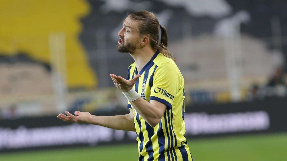 Fenerbahçe'de Caner Erkin affedildi ve antrenmanlara başladı