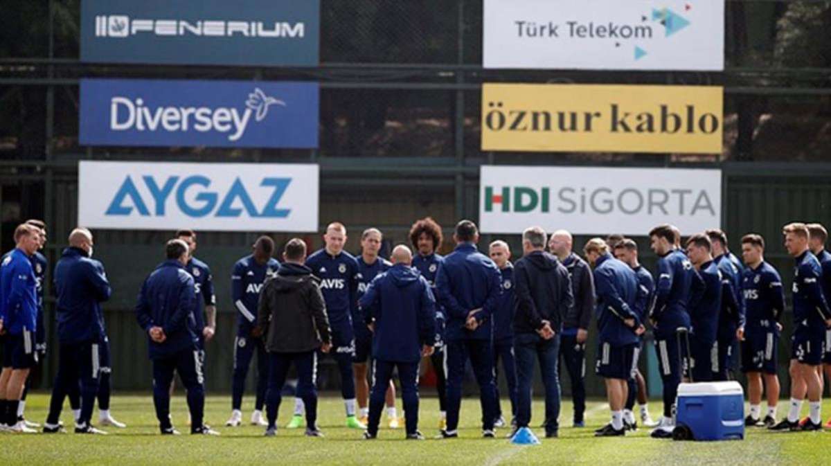 Fenerbahçe'de tüm testler negatife döndü, Mesut Özil de çalışmalara hız verdi