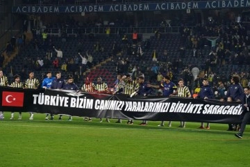 Fenerbah&ccedil;e&rsquo;den ma&ccedil; sonu anlamlı pankart