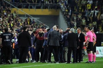 Fenerbahçeli yöneticilerden Atilla Karaoğlan’a tepki