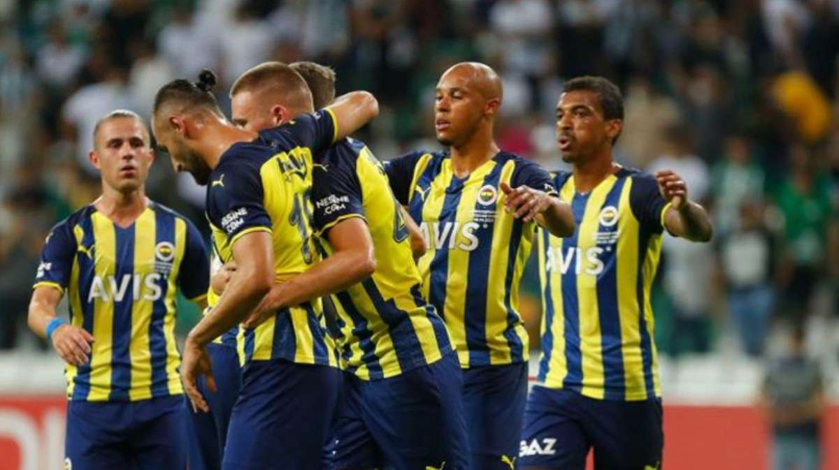 Fenerbahçe'nin yeni logo talebini TFF kabul etti! Artık yıldızlar olmayacak