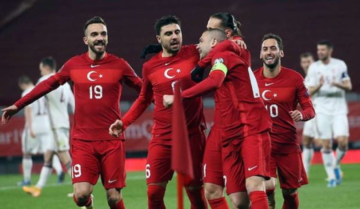 FIFA dünya sıralamasında Türkiye üç basamak yükseldi