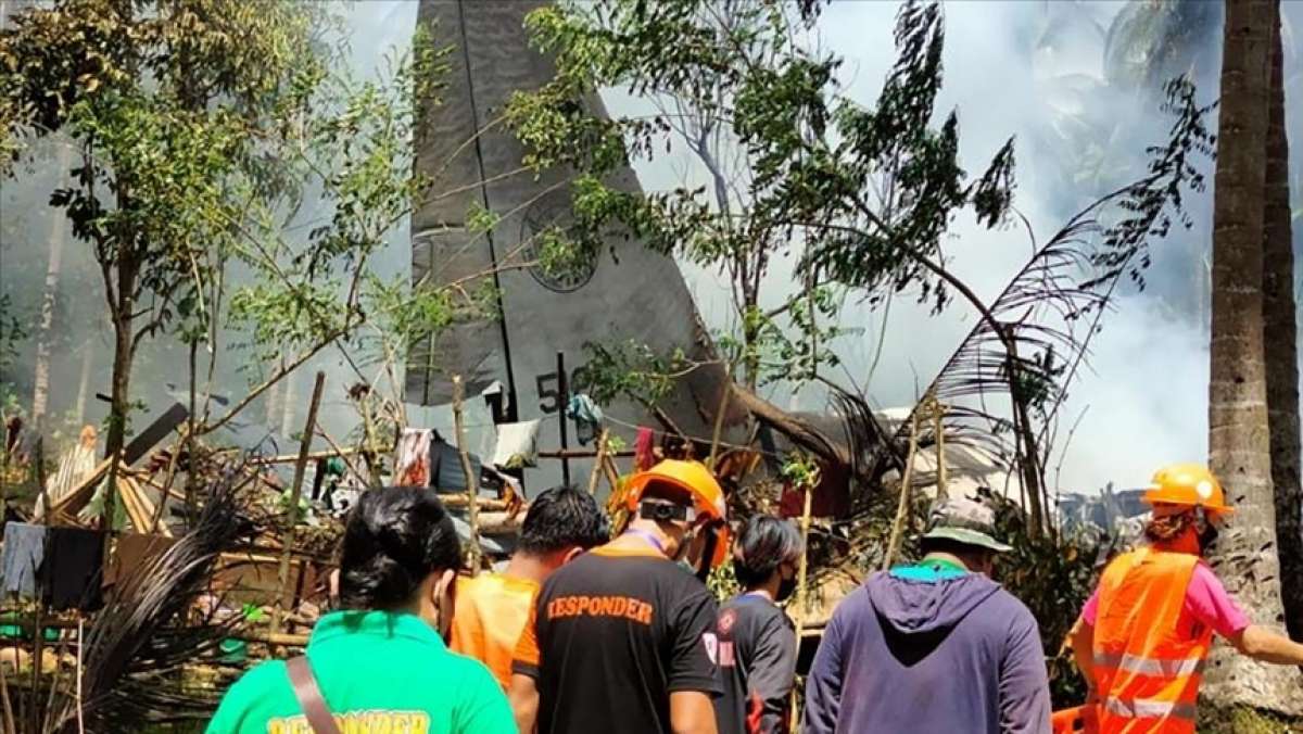 Filipinler'de düşen askeri uçakta ölü sayısı 50'ye yükseldi