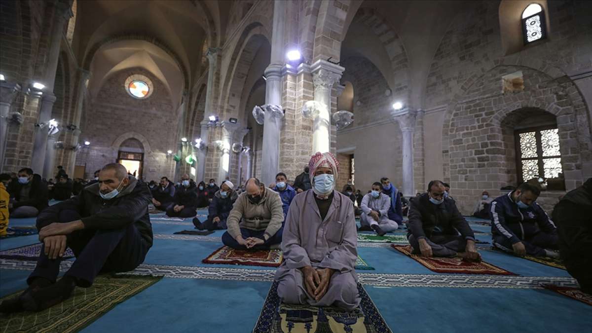 Filistin'de teravih namazı camilerde kılınabilecek