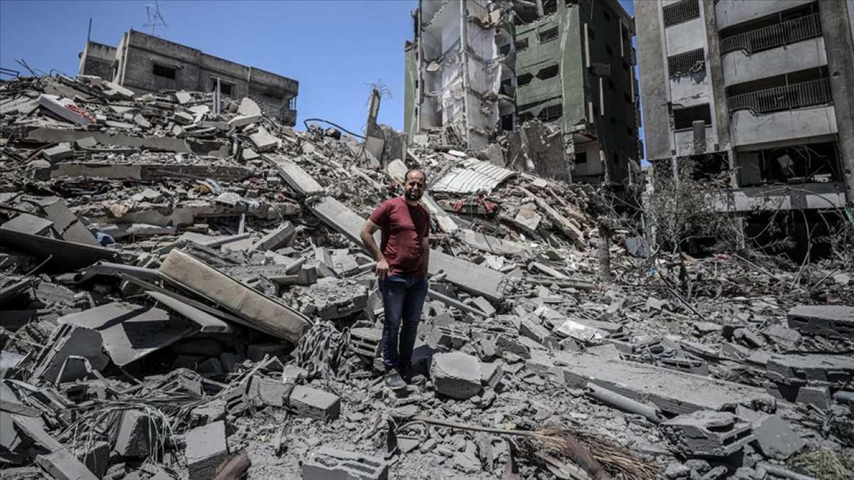 Filistinli gazeteci, İsrail'in Gazze'ye her iki saldırısında da evlerinden oldu