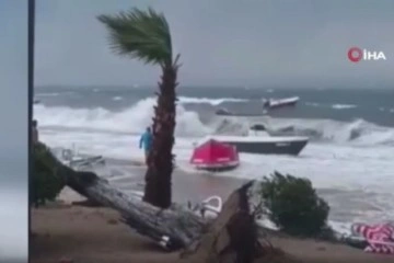 Fırtına Avşa Adası’nda teknelere zarar verdi