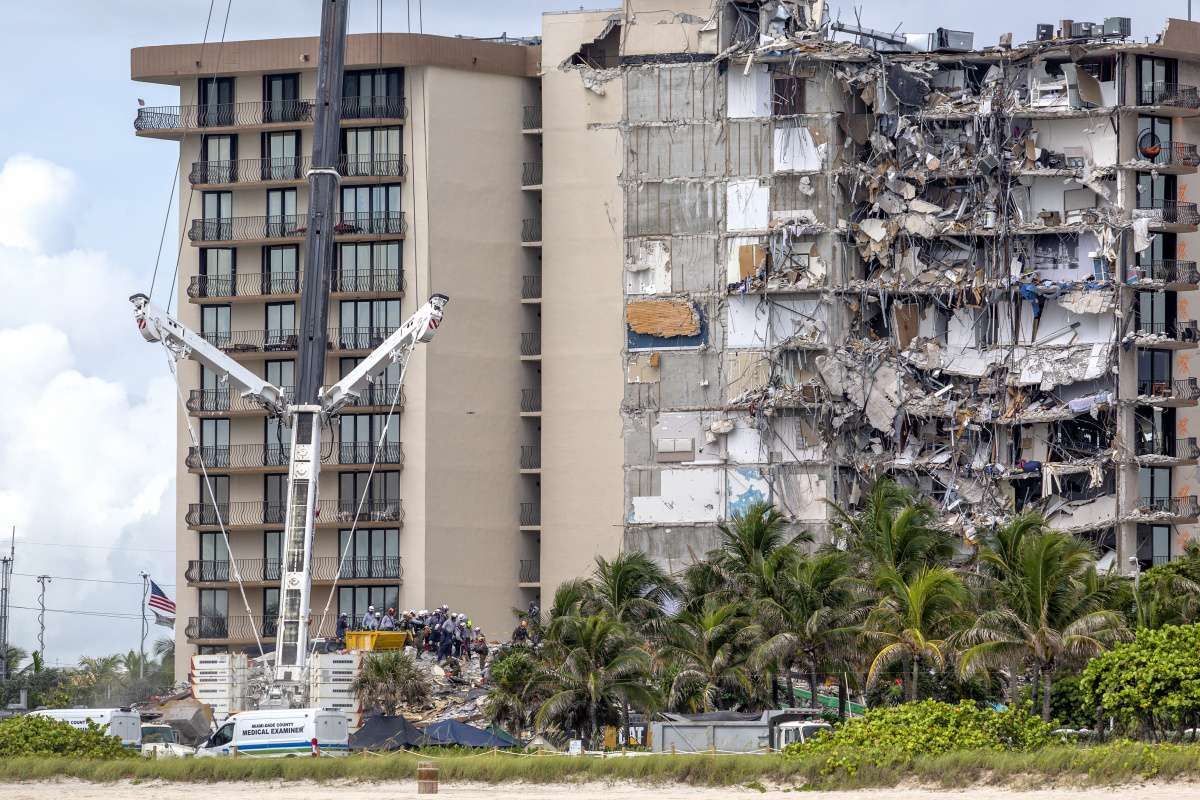 Florida'da çöken binada can kaybı 16'ya yükseldi