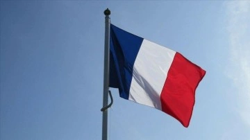 Fransa Hristiyanların da itiraz ettiği 'İslami ayrılıkçılıkla mücadele' yasasında sorun gö