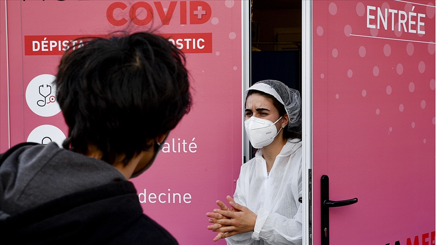 Fransa Kovid-19 aşı uygulamasına pazar günü başlayacak