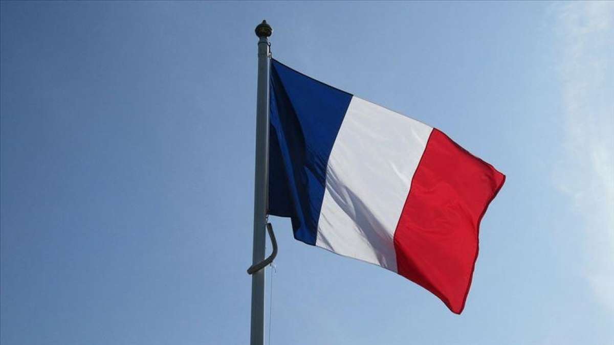 Fransa, Lübnan'da başarısızlıkla sonuçlanan siyasi girişiminin ardından yönünü orduya çevirdi