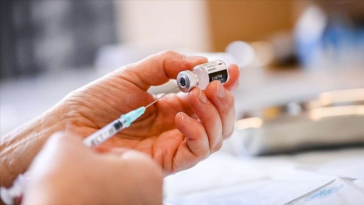 Fransa'da AstraZeneca aşısı olduktan sonra ölen 63 yaşındaki kişinin ailesi suç duyurusunda bul
