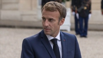 Fransa'da canlı yayında 'Macron istifa' diyen kişi psikiyatri servisine yatırıldı