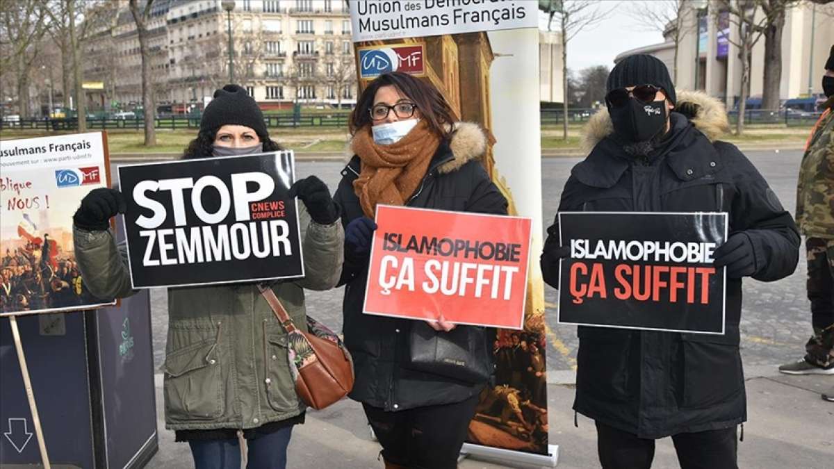 Fransa'da İslamofobi ve 'ayrılıkçı' yasa tasarısı protesto edildi