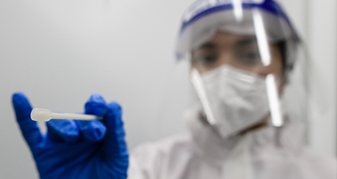 Fransa’da son 24 saatte 22 bin 180 yeni koronavirüs vakası
