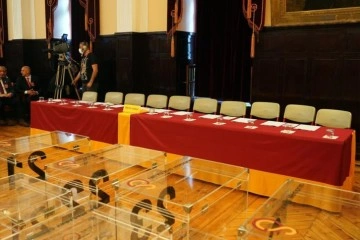 Galatasaray Olağanüstü Divan Kurulu'ndan seçimin yapılması için tavsiye kararı