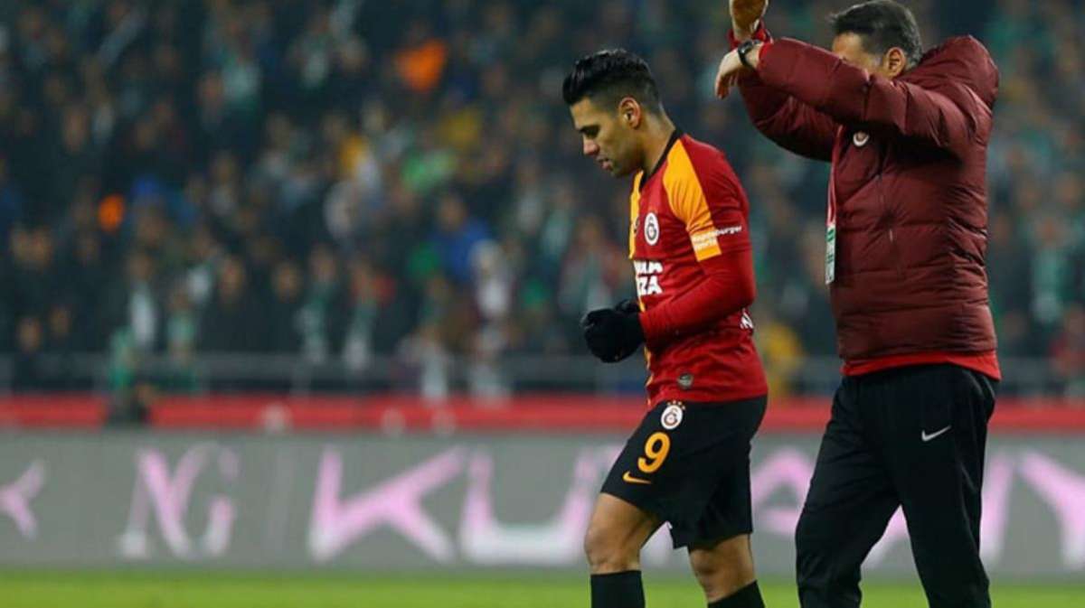 Galatasaray, Radamel Falcao'nun sakatlandığını açıkladı