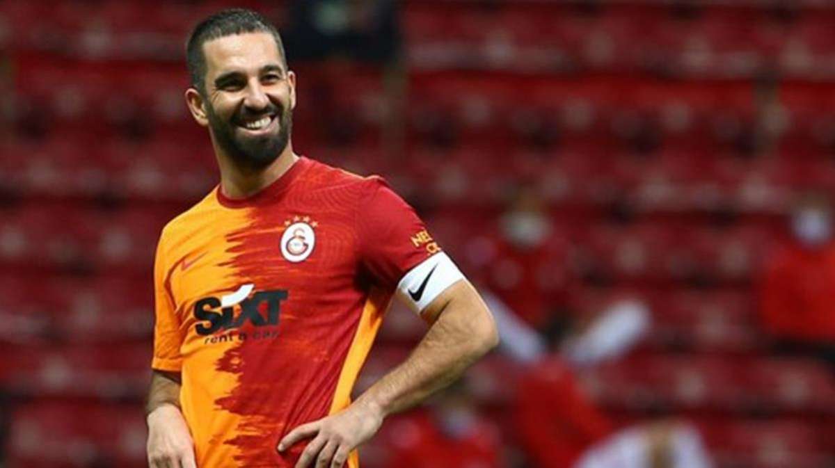 Galatasaray'da Arda Turan'ın maaşına yüzde 100 zam yapılıyor