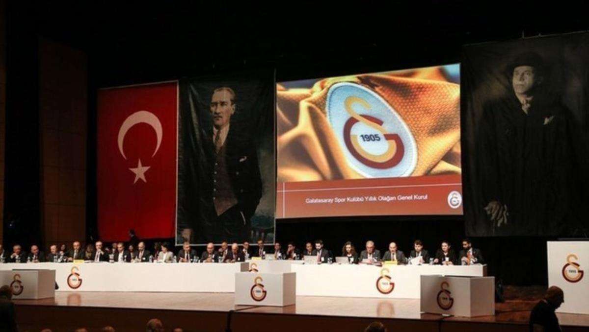 Galatasaray'da başkan adaylarının pusula rengi belli oldu! Taraftardan kırmızı emoji yağdı