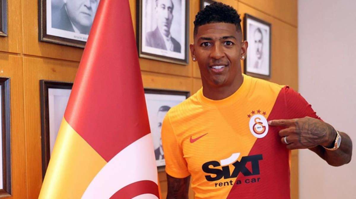 Galatasaray'da dev maliyet! Patrick van Aanholt transferi pahalıya patladı