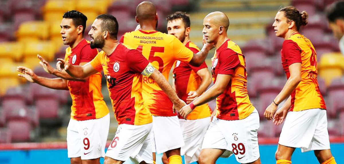 Galatasaray'da Falcao ve Feghouli kararı!