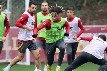 Galatasaray'da Icardi antrenmanı yarıda bıraktı