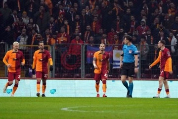 Galatasaray’da sınırdakiler kart görmedi