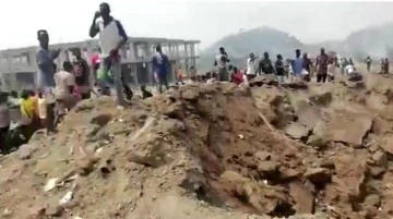 Gana'da bir maden şehrindeki büyük patlamada, çok sayıda kişinin öldüğü düşünülüyor