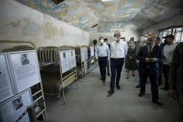 Adalet Bakanı Gül, 12 Eylül darbesinin 41. yılında, Ulucanlar Cezaevi Müzesi'ni ziyaret etti