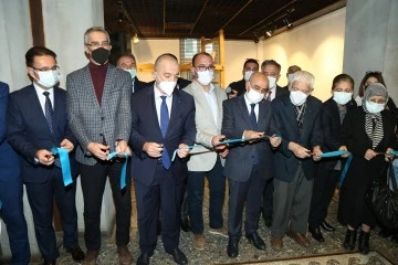 Gaziantep B&uuml;y&uuml;kşehir,  Fotoğraf Sergisinin A&ccedil;ılışını Yaptı