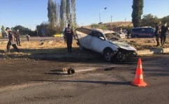 Feci kaza! İki otomobil çarpıştı: 6 ölü